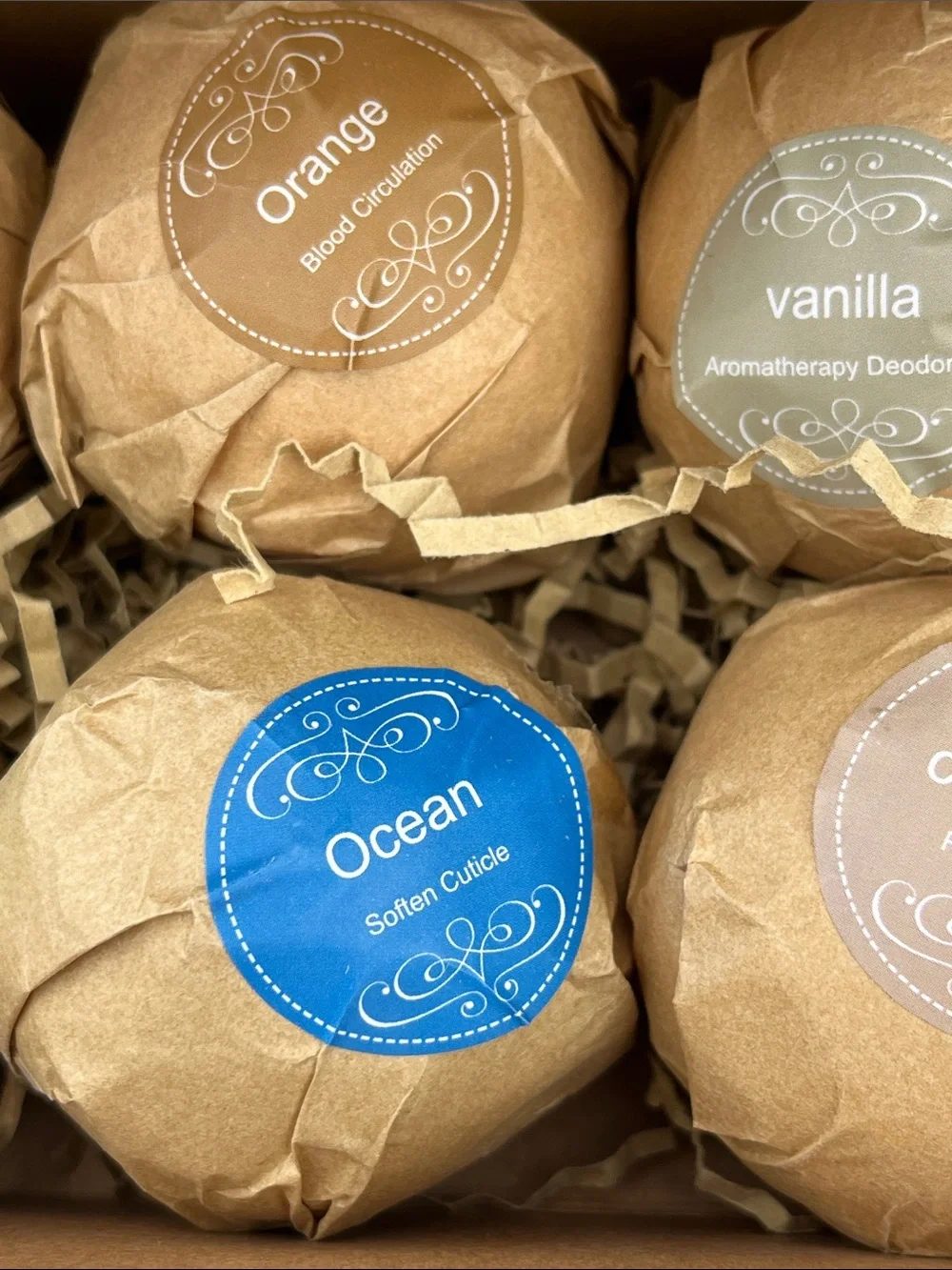 Bath Bombs SET OF SIX Handmade 100% Natural Essential Oils Gift Pack NIP - Picture 2 of 5